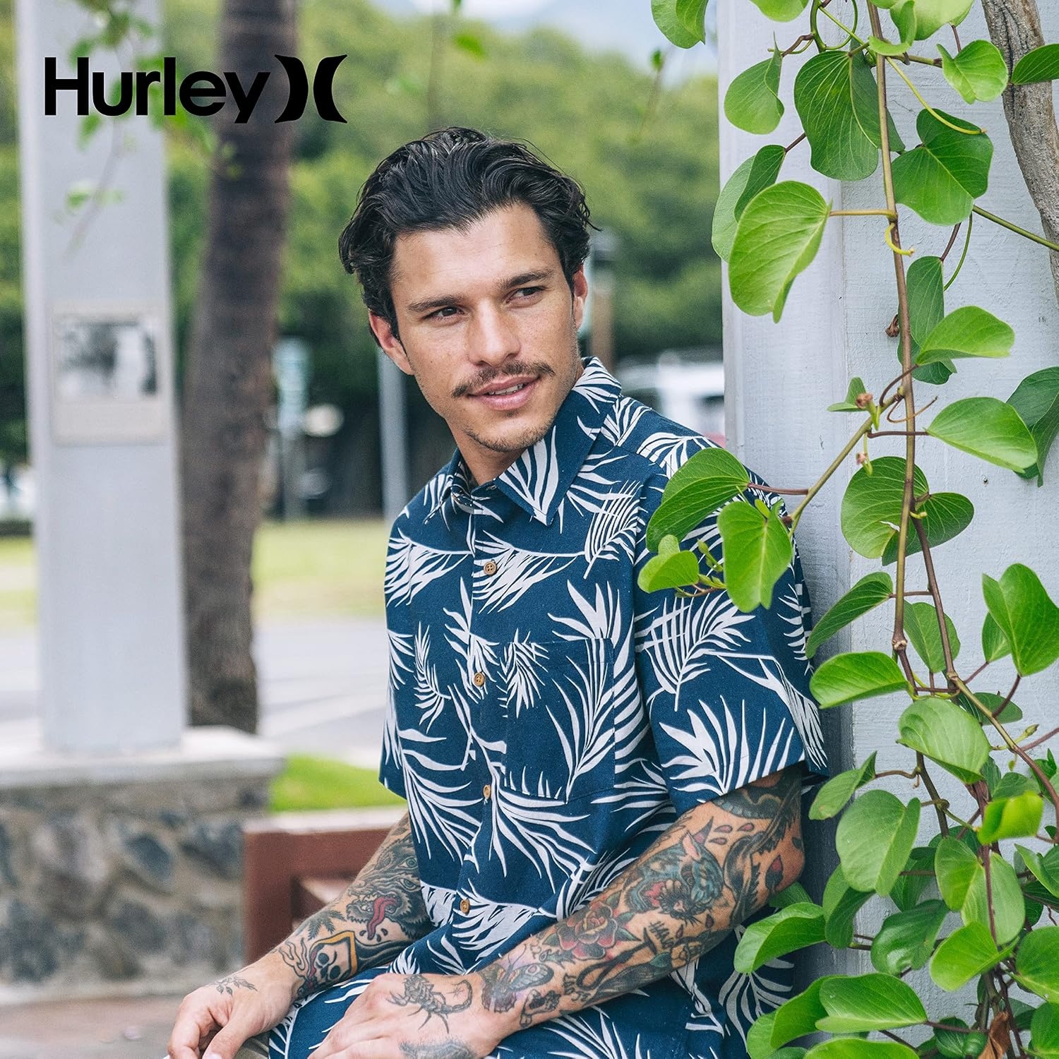 Hurley Men’s One and Only Textured Short Sleeve Button Up(Black)