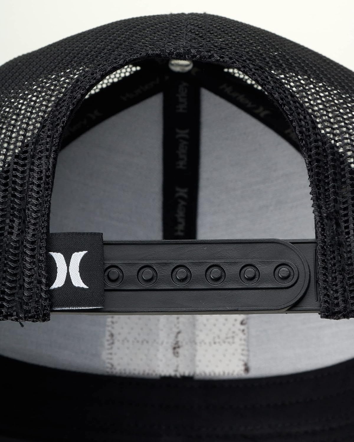 Hurley Mens Trucker Hat – Flexible Quick Dry Fairway Mesh Trucker Hat for Men with Snapback Closure – Classic Mens Caps(Black)